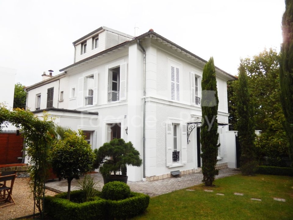 Rénovation des façades d’un Clos Bourgeois 1910 à La Varenne-Saint-Hilaire